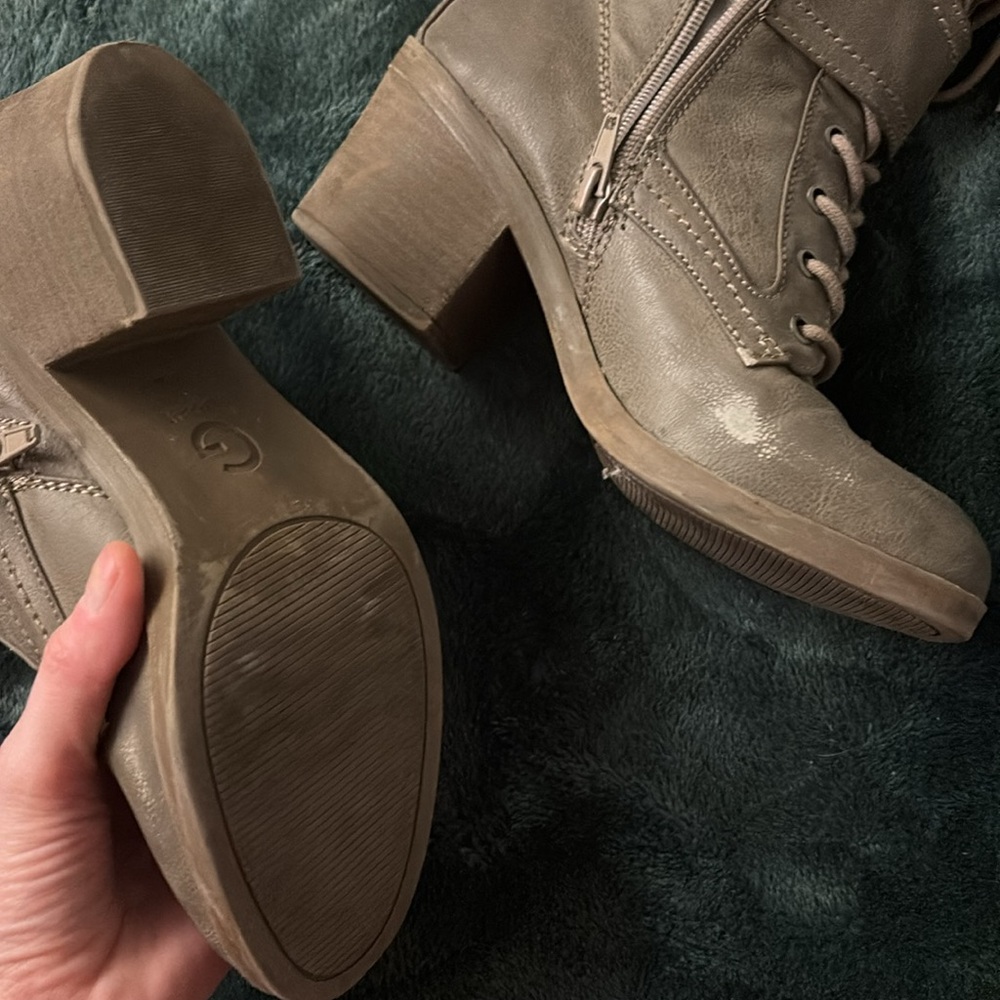 Guess Booties - Picture 4 of 6
